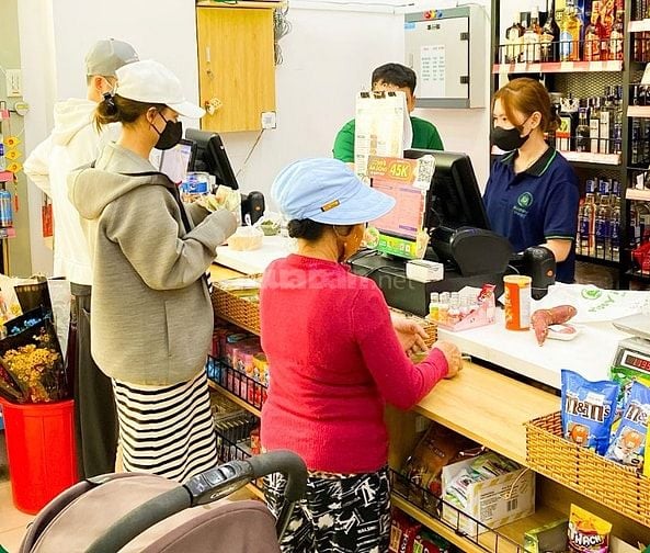 Siêu thị tiện lợi khai trương tuyển gấp NV LĐPT (ưu tiên trung tuổi)