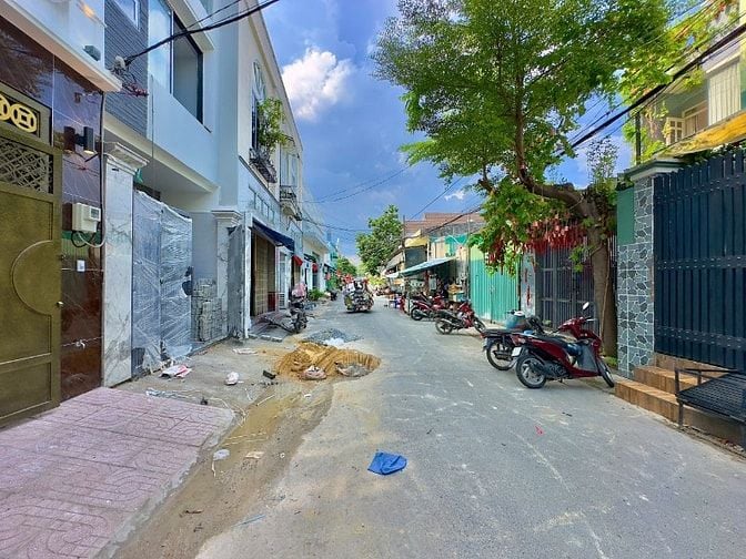 NHÀ BÌNH TÂN (4M x 16M) NGAY ĐẦU ĐƯỜNG GÒ XOÀI, LÊ VĂN QUỚI !!!