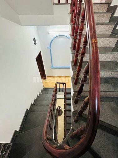Nhà 4 tầng hẻm xe hơi 6 m 1 sẹc Nguyễn Thị Thập quận 7. 5*20 hơn 11 tỷ