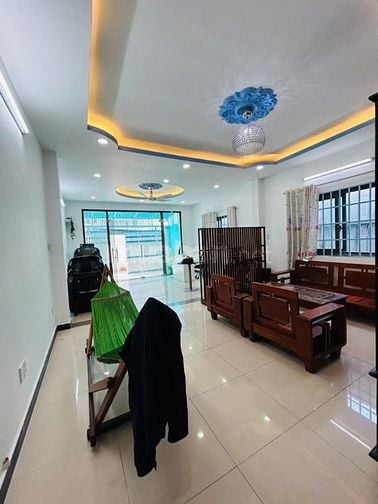Nhà 4 tầng hẻm xe hơi 6 m 1 sẹc Nguyễn Thị Thập quận 7. 5*20 hơn 11 tỷ