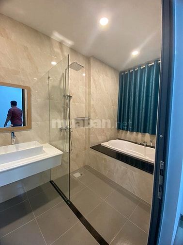 Bán nhà 5 tầng mới đẹp mặt tiền đường TRần Nguyên Hãn