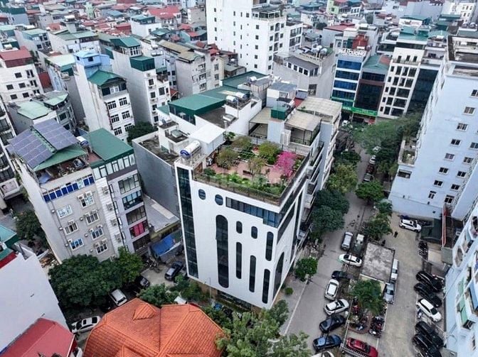 Một căn duy nhất. Phố trung tâm Cầu Giấy.