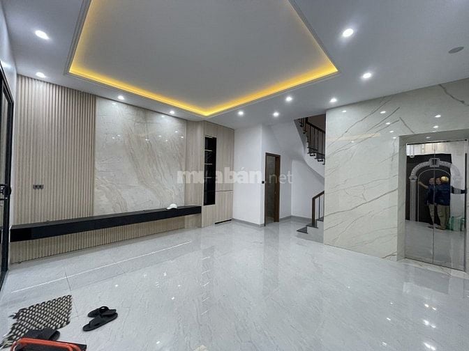 Bán nhà Phố Văn Cao 54m2-6T- thang máy- ngõ thông- 13.8 tỷ có TL