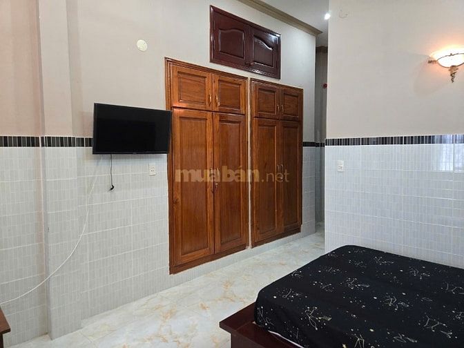 Cho thuê nhà đường số 3 cư xá Đô thành P4, Quận 3, 4,5x12, 3 lầu, 25tr