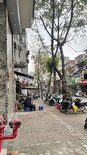 Cho thuê mặt bằng phố Nguyễn Văn Tuyết, 43m2x 2 tầng, MT 3.3m