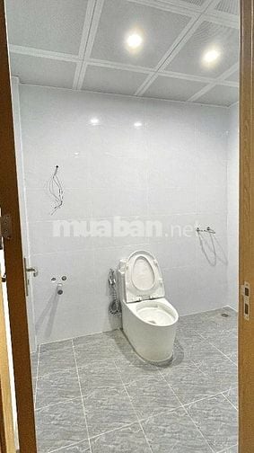 Cho thuê mặt bằng phố Nguyễn Văn Tuyết, 43m2x 2 tầng, MT 3.3m