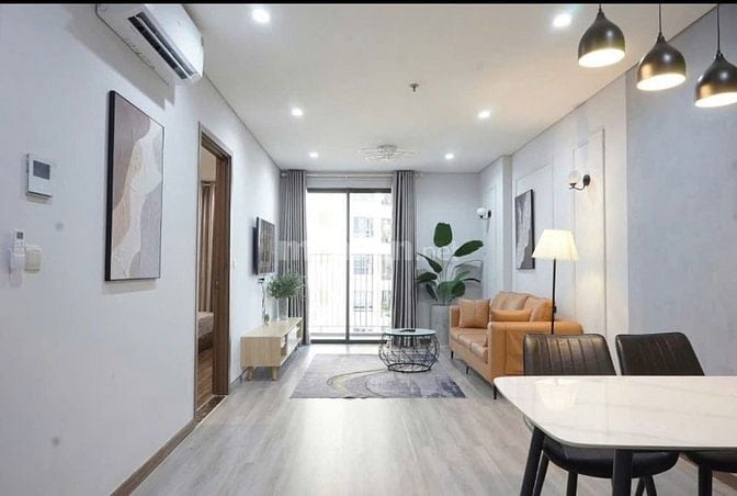 Sky Center, Phổ Quang, TB, 2PN rộng, 97m2, Căn góc,NTCC, 19tr/tháng.