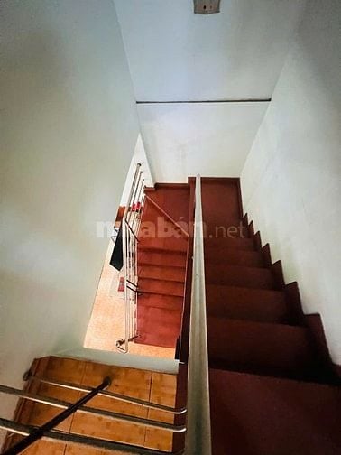 diện tích cực đẹp: Ngang 15m x Dài 20m = 300m², nằm ngay khu vực sầm u
