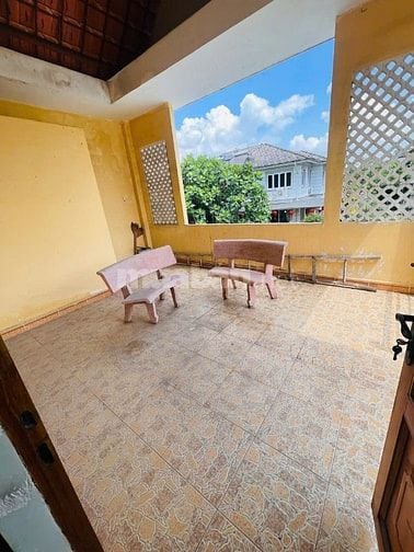 diện tích cực đẹp: Ngang 15m x Dài 20m = 300m², nằm ngay khu vực sầm u