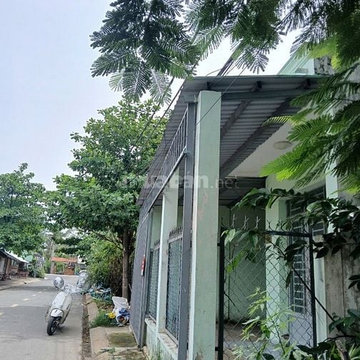 Bán gấp nhà mặt tiền đường Long Phước đường vào Vinhome Grand Park
