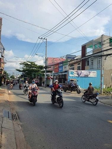 Bán nhà mặt tiền đường Trần Văn Mười, Hóc Môn, 2 lầu, sổ hồng riêng