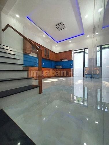 Bán nhà mặt tiền đường Trần Văn Mười, Hóc Môn, 2 lầu, sổ hồng riêng