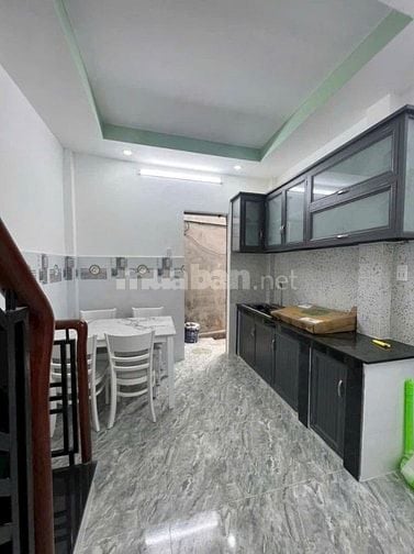 Cần tiền trả nợ bán nhà 1t1l đ.Bùi Văn Ba-q7,dt 64m2-giá 1tỷ425tr-shr