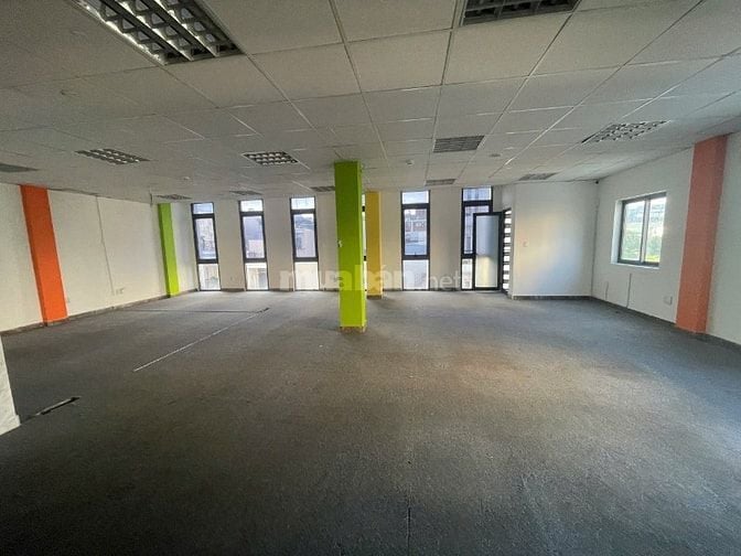 Cho thuê nhà nguyên căn phố Hậu Giang quận Tân Bình, 280 tr, 1200m2 