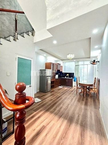 Nợ Bank cần bán gấp căn nhà bên Dương Quảng Hàm GV 52m2/ 990tr Sổ Hồng