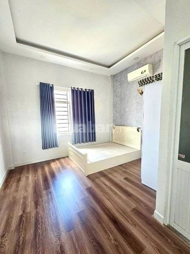 Nợ Bank cần bán gấp căn nhà bên Dương Quảng Hàm GV 52m2/ 990tr Sổ Hồng