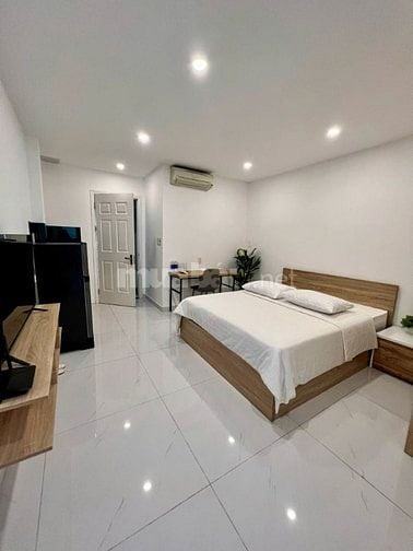 CẦN BÁN NHÀ CMT8 BẾN THÀNH Q1 ,(80M2) 6 TẦNG NHÀ MỚI ,THU NHẬP 200TR