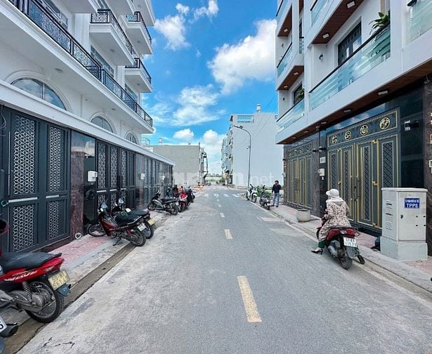 NHÀ BÌNH TÂN (4M x 18M) 5 CĂN SIÊU PHẨM ĐƯỜNG HƯƠNG LỘ 2 NỐI DÀI