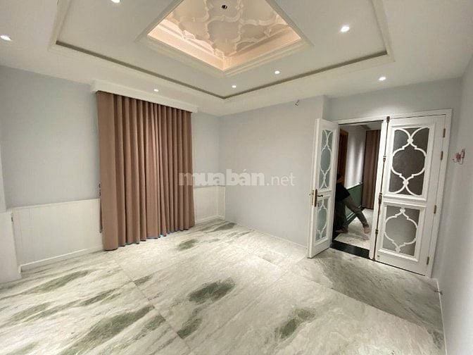 Cho thuê nhà mặt tiền Hoa Đào, P.2, Q. Phú Nhuận giá 88tr