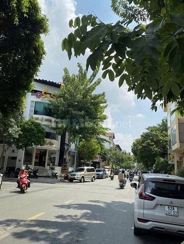 Cho thuê nhà mặt tiền Hoa Đào, P.2, Q. Phú Nhuận giá 88tr
