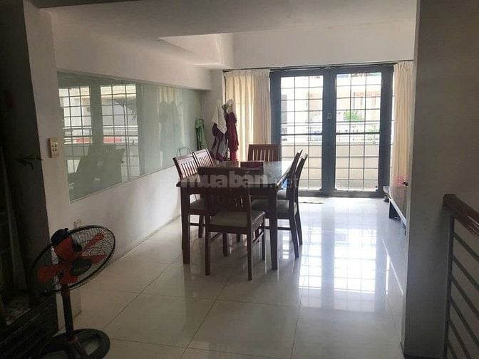 Cho thuê nhà mặt tiền Hoa Đào, P.2, Q. Phú Nhuận giá 88tr