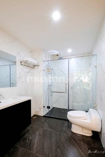 CẦN BÁN NHÀ CMT8 BẾN THÀNH Q1 ,(80M2) 6 TẦNG NHÀ MỚI ,THU NHẬP 200TR
