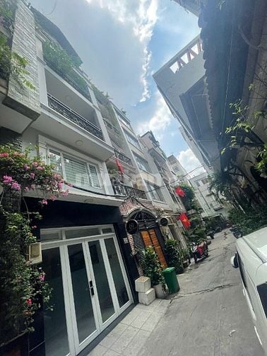 CẦN BÁN NHÀ CMT8 BẾN THÀNH Q1 ,(80M2) 6 TẦNG NHÀ MỚI ,THU NHẬP 200TR