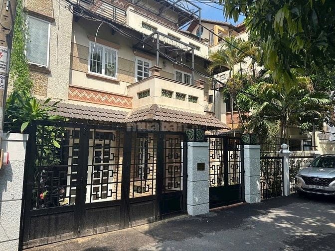 Cần bán biệt thự Đường Dương Quảng Hàm, Phường 6, Quận Gò Vấp 236m2