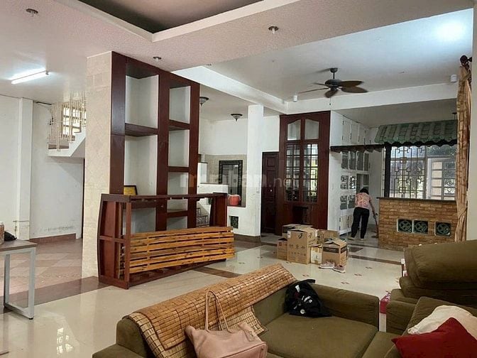 Cần bán biệt thự Đường Dương Quảng Hàm, Phường 6, Quận Gò Vấp 236m2
