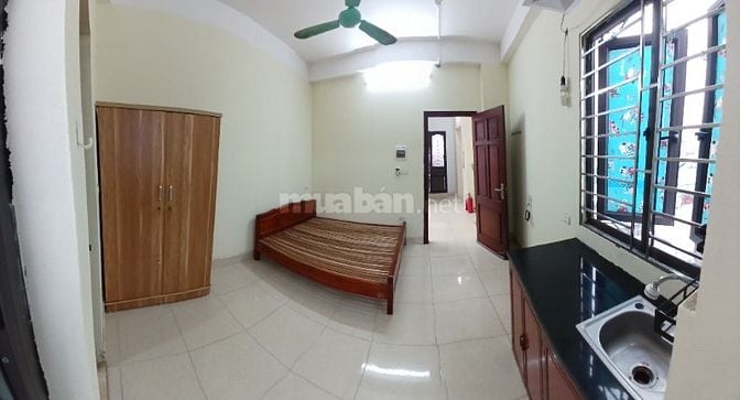 Phòng trọ 20m2, không chung chủ, có thang máy
