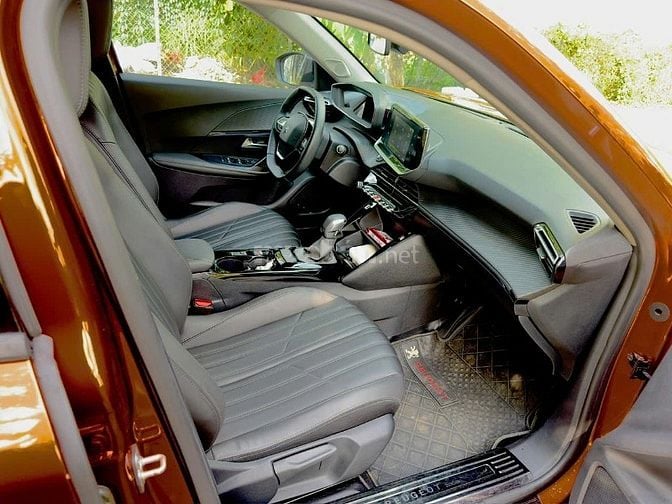 Bán xe Peugeot 2008 Gt-Line Vin 2021. màu Cam