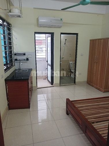 Phòng trọ 20m2, không chung chủ, có thang máy