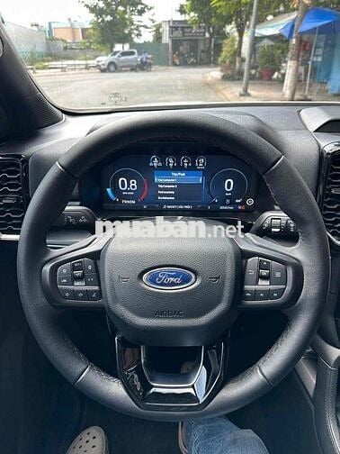 Ford Everest 2024 Titanium 2.0L 4x2 AT - 19000 km
