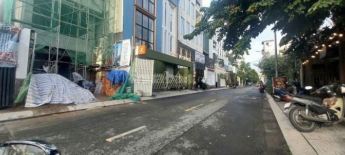 Bán gấp nhà 4 tầng,  MT Đặng Dung, P. Tân Định, Quận 1. 24,8 
