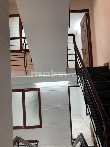 Cho thuê nhà HXH (8m) 206 Sư Vạn Hạnh, P.2, Q.10, 3,7m x 16m, 1T-2L,