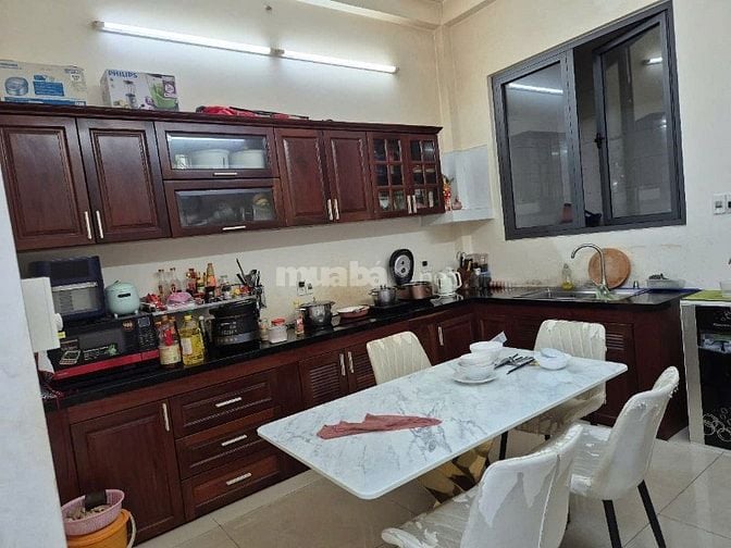 Nhà Tô Hiệu khu nhà lầu có công viên