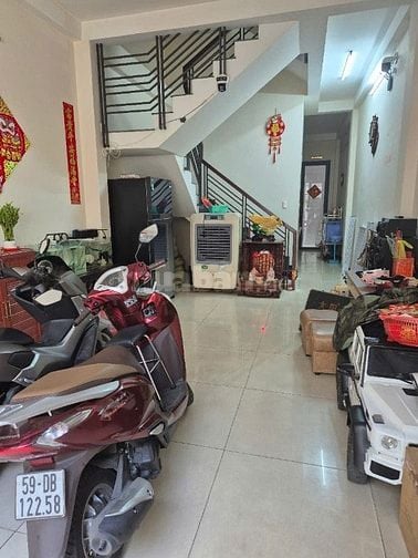 Nhà Tô Hiệu khu nhà lầu có công viên