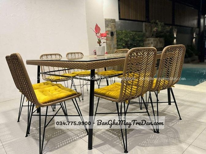 Các mẫu bàn ghế ăn mây nhựa để ban công, sân vườn