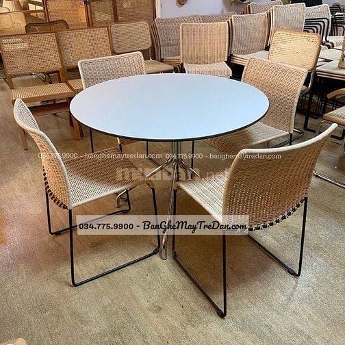 Các mẫu bàn ghế ăn mây nhựa để ban công, sân vườn