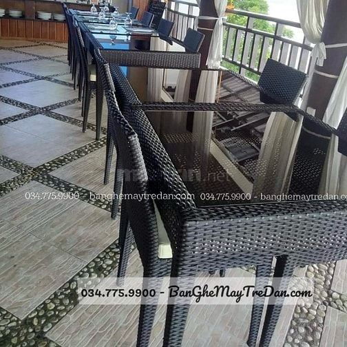 Các mẫu bàn ghế ăn mây nhựa để ban công, sân vườn