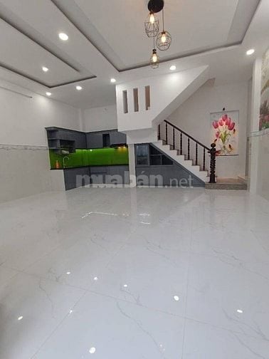 Bán Nhà Riêng tại Nguyễn Tất Thành, Quận 4, 4 tỷ, 60m2, view đẹp, chín