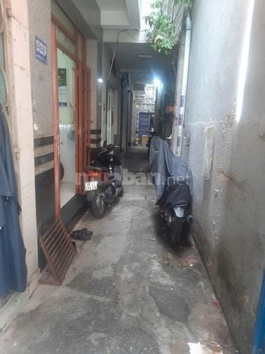 Hẻm 125 nguyễn thị tần P1Q8. 3,1x8m 3tỷ650. 