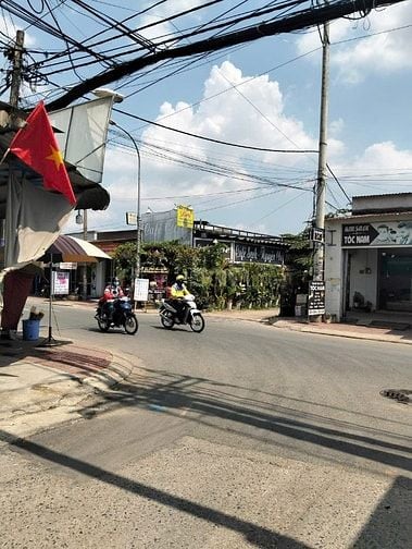 Chính chủ cần sang tên gấp nhà đường NGUYỄN CỬU PHÚ 650TR[SHR]