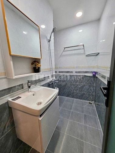 Nhà mới ken xà beng Căn góc Lê Văn Sỹ, Phường 10, Quận Phú Nhuận 