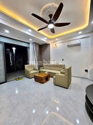 Nhà mới ken xà beng Căn góc Lê Văn Sỹ, Phường 10, Quận Phú Nhuận 