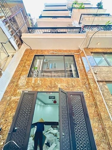 Chính chủ bán nhà mới xây 7 tầng, ngõ 254 cổng làng Mai Động