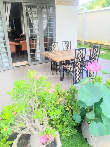 Bán biệt thự Thảo Điền, đường 64, DT 360m2, nhà đẹp, 2 tầng
