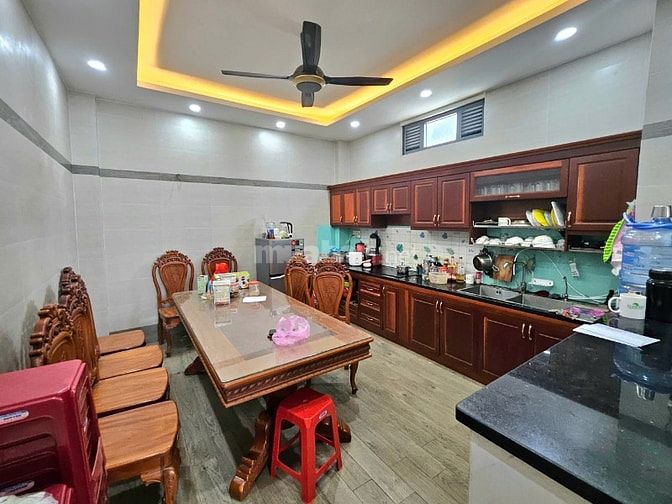 Bán nhà đúc 5 tầng Mặt tiền Nguyễn Văn Quá, Q 12, 4x20m, 11 tỷ 200