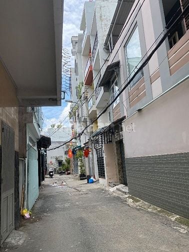 Bán nhà ( CHDV ) Âu Dương Lân P2 Q8, 8PN 9WC