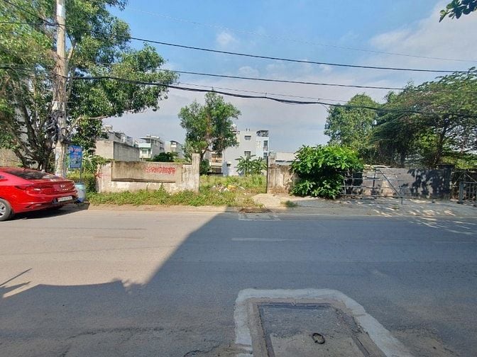 501m2 mặt tiền Võ Văn Hát Q9. Có sẵn 90m2 thổ. Giá 15 tỷ Thương lượng